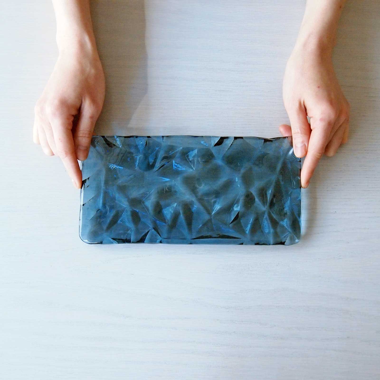 LIMPID PLATE - Rectangular Plate Indigo, 9.4 inch