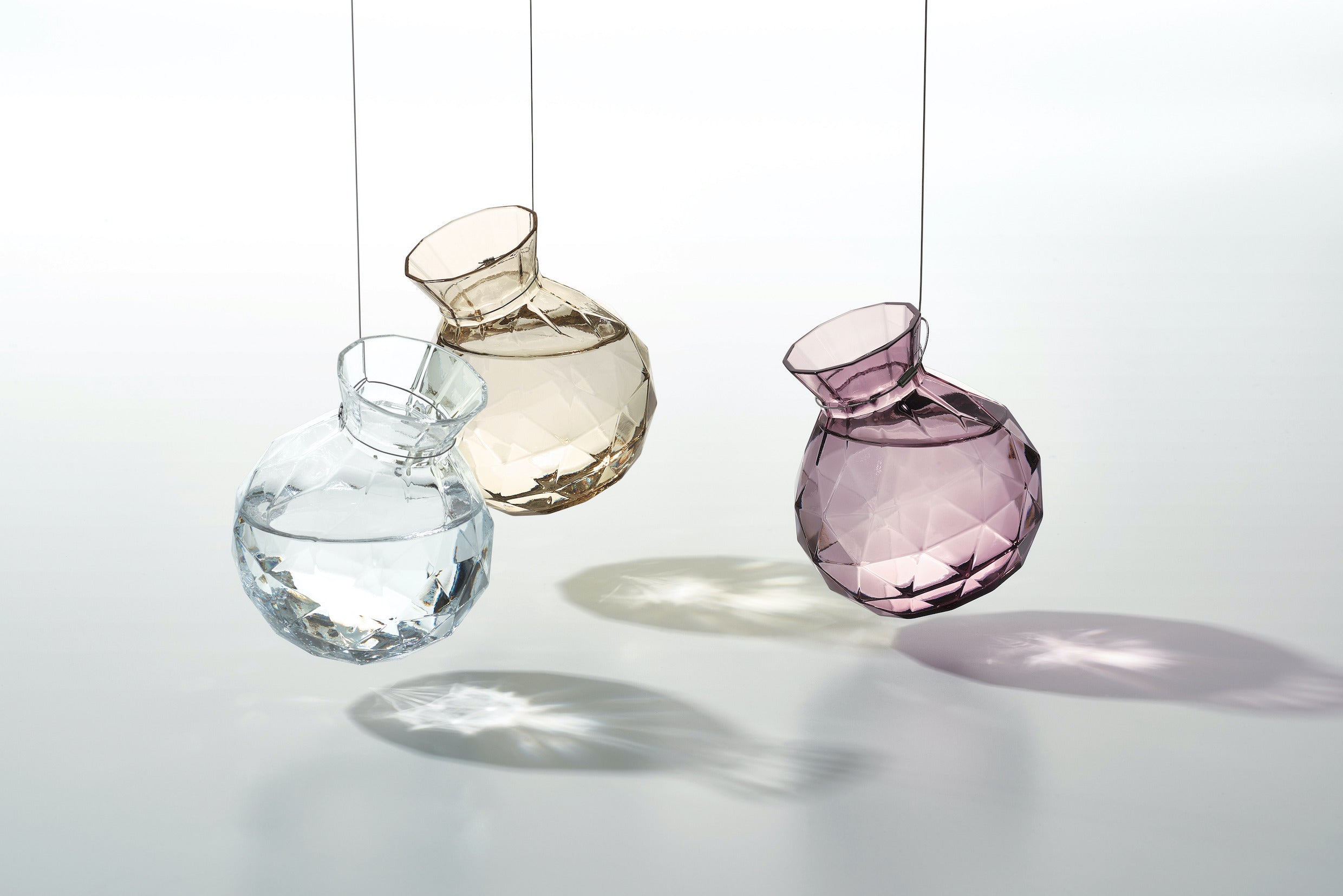 YUKKO - Hanging Vase, Carbon