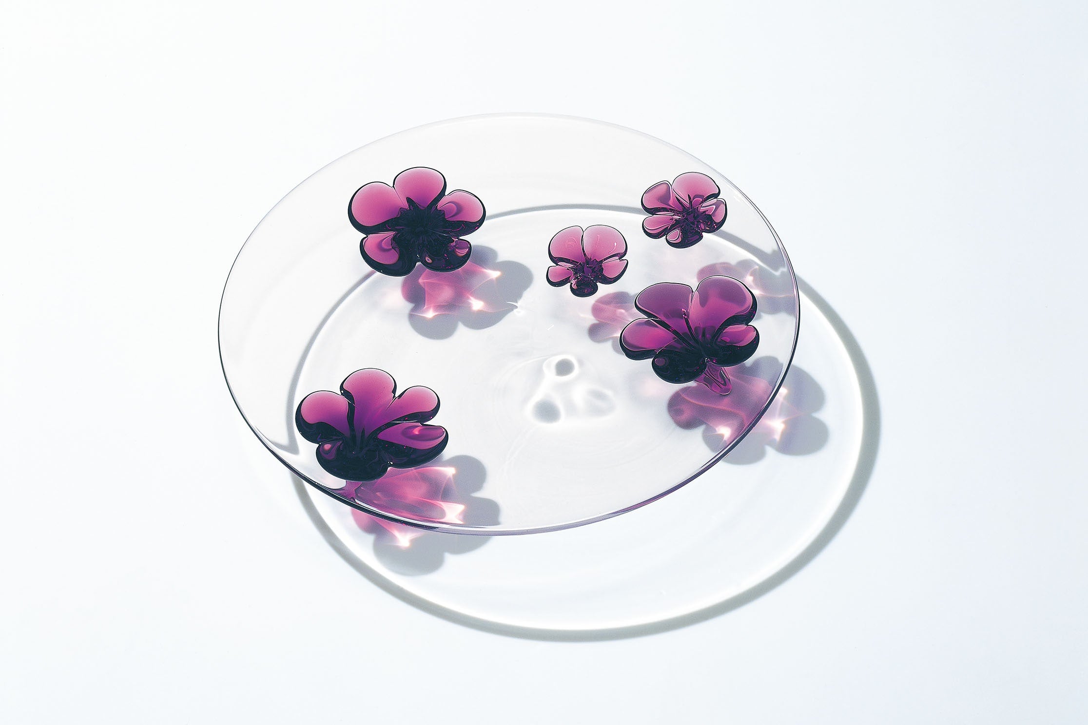 CAMELLIA - Plate Wine Red, 11 inch